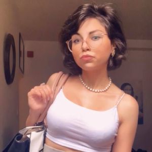 Meet your Posher, Yael